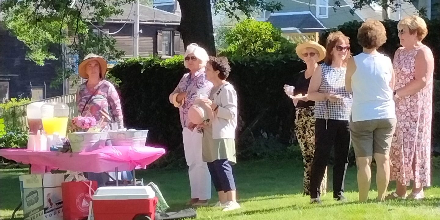 GardenClub3 seniors daily life